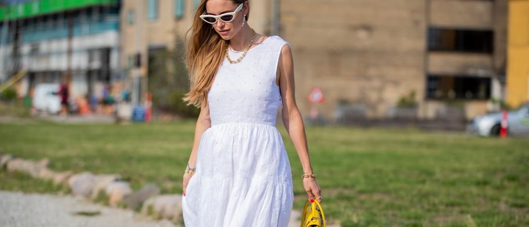 λευκό φόρεμα