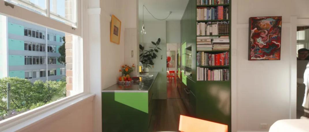 σπίτι με πράσινη κουζίνα