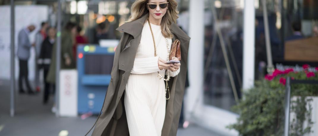 Robe coat: Αυτό το υβριδικό πανωφόρι είναι η αγαπημένη επιλογή των fashionistas | 0 bovary.gr
