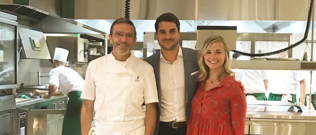 Ο σεφ Σεμπαστιέν Μπρα μαζί με φίλους, Φωτογραφία: Instagram/ auberie