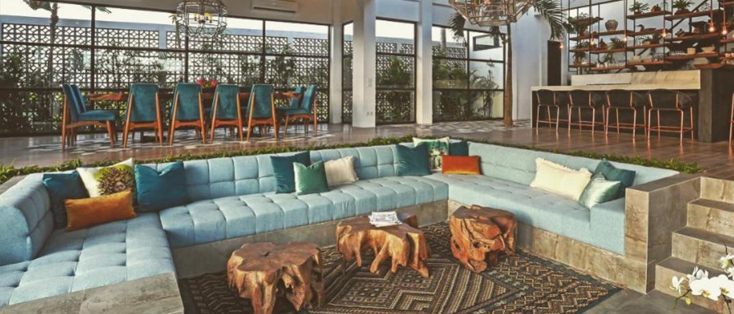 Sixties επιστροφή -Ο χτιστός καναπές είναι πάλι μόδα, πάρε ιδέες | 0 bovary.gr