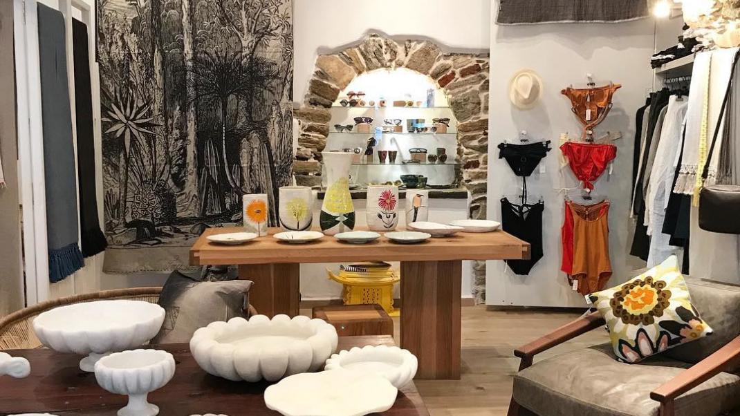 KARYBU Concept Store: Ένας χώρος στην καρδιά της Τήνου που συνδυάζει την αγάπη για το στιλ στην ένδυση και το interior design