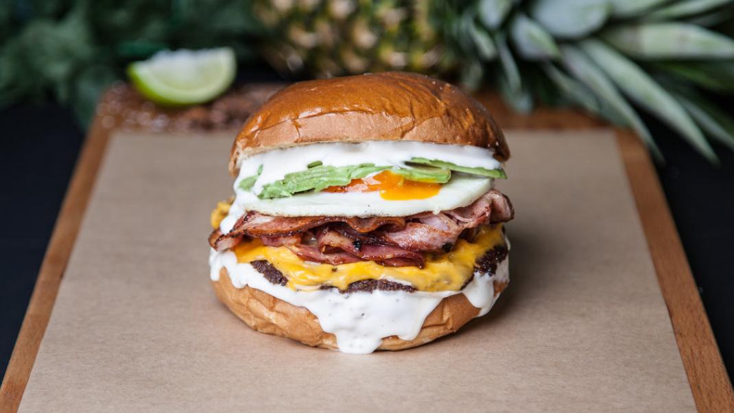 Τα burger όπως δεν τα έχεις ξαναφάει -Το κύμα του Big Kahuna έχει ό,τι τραβάει η όρεξή σου  | 0 bovary.gr
