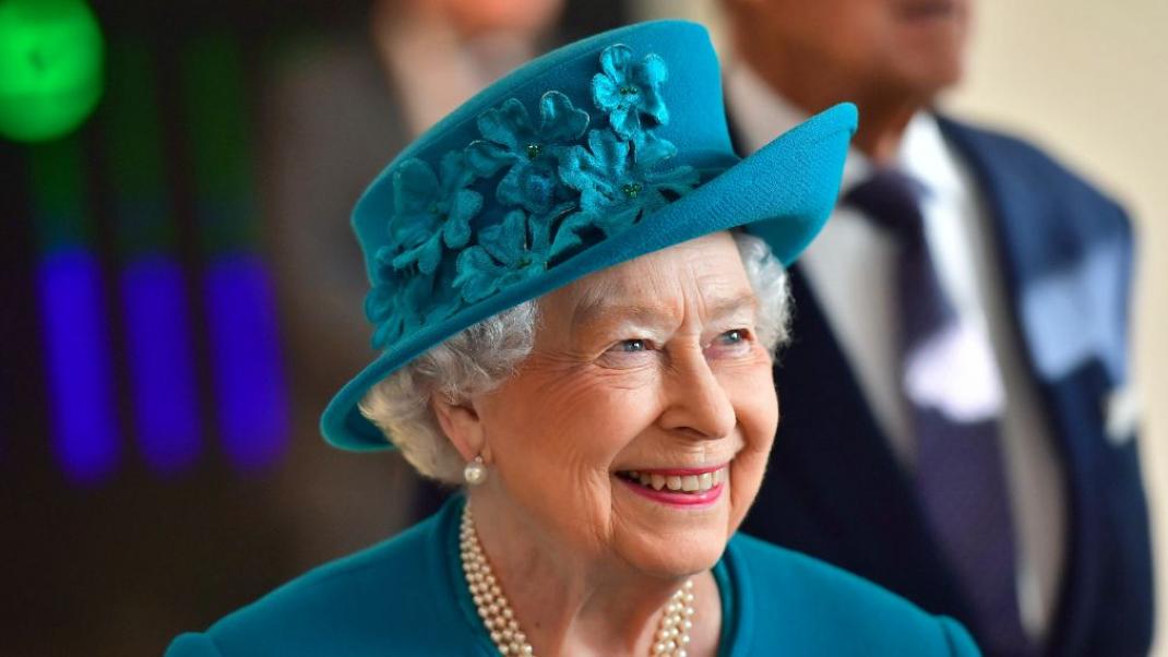 Η Βασίλισσα Ελισάβετ σπάει για πρώτη φορά το βασιλικό πρωτόκολλο μετά από 43 χρόνια- Ποιος ο λόγος | 0 bovary.gr