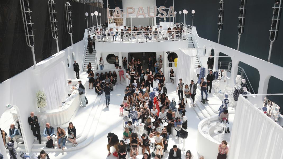Το... σεμινάριο της Chanel σε 500 φοιτητές μόδας πάνω στο «κρουαζιερόπλοιο της Coco»  | 0 bovary.gr