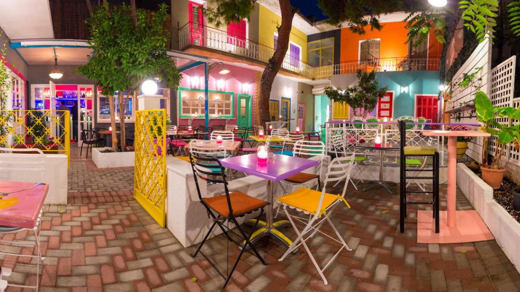 Najbarajo: Το μαγαζί στο Χαλάνδρι με την πιο πολύχρωμη αυλή της Αθήνας | 0 bovary.gr