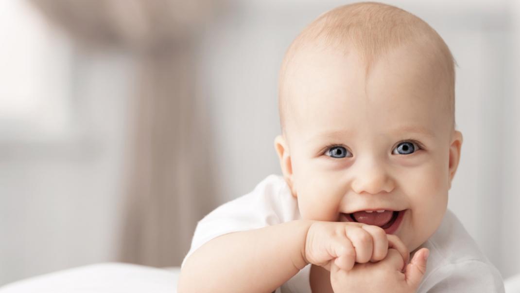 Πώς μας βλέπουν τα νεογέννητα μωρά;  | 0 bovary.gr