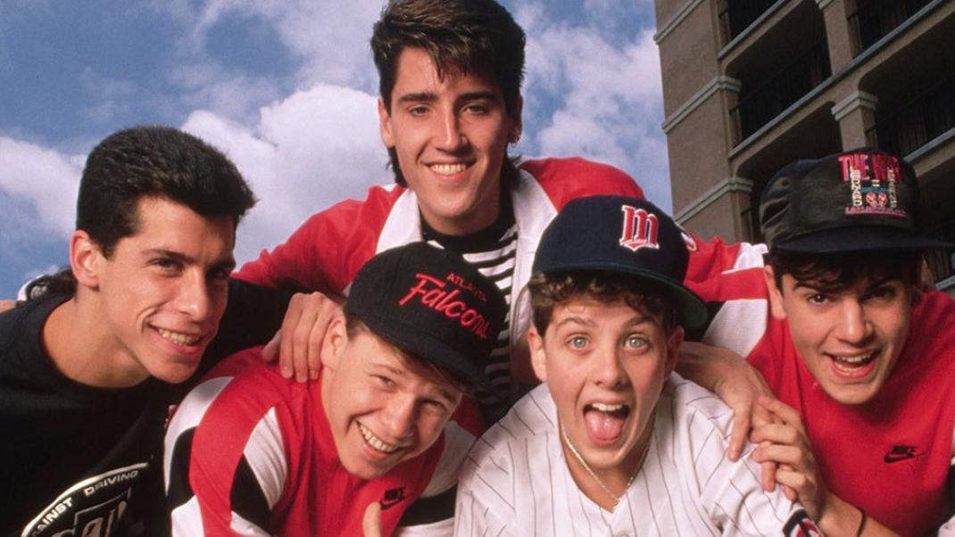 New Kids On The Block: Πώς είναι σήμερα τα μέλη του πιο διάσημου συγκροτήματος των 90s | 0 bovary.gr