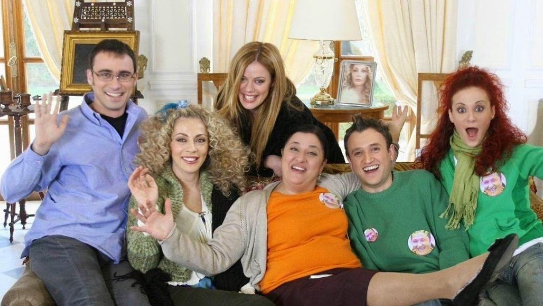 Ξανά μαζί οι πρωταγωνιστές του «Παρά Πέντε» δέκα χρόνια μετά το τέλος της σειράς | 0 bovary.gr