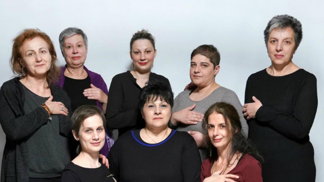 «Παρ' όλα αυτά»: Εννέα γυναίκες σε μια παράσταση-μαρτυρία για τον καρκίνο | 0 bovary.gr