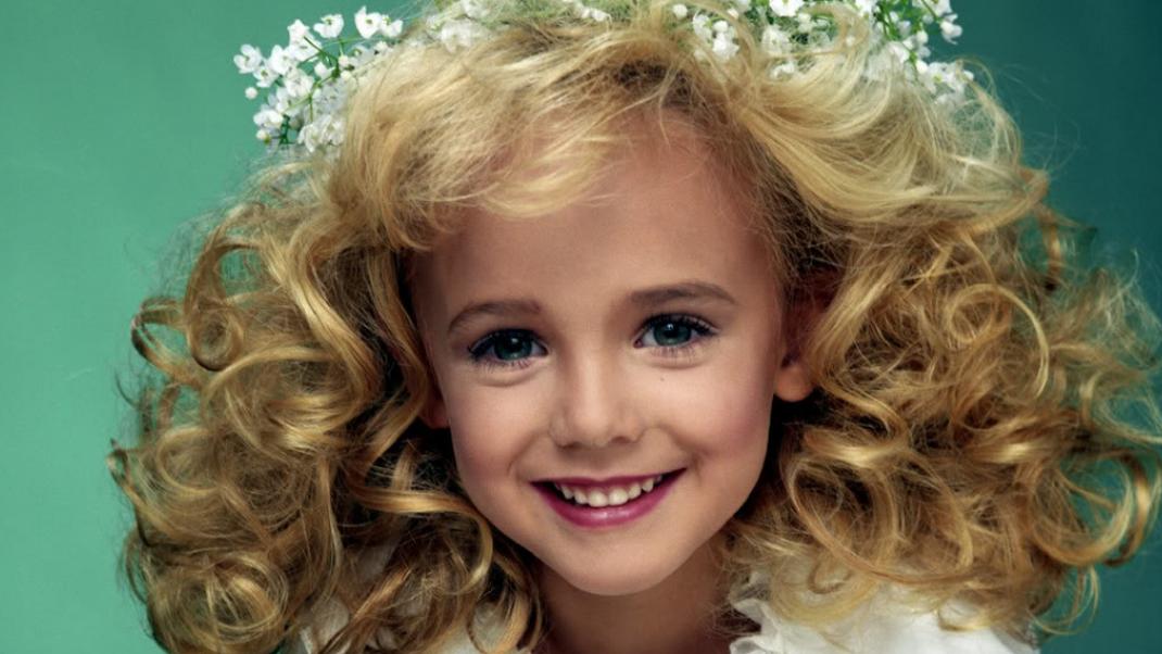 Ο σοκαριστικός θάνατος της 6χρονης «Βασίλισσας της Ομορφιάς», Τζονμπενέτ Ράμσεϊ | 0 bovary.gr