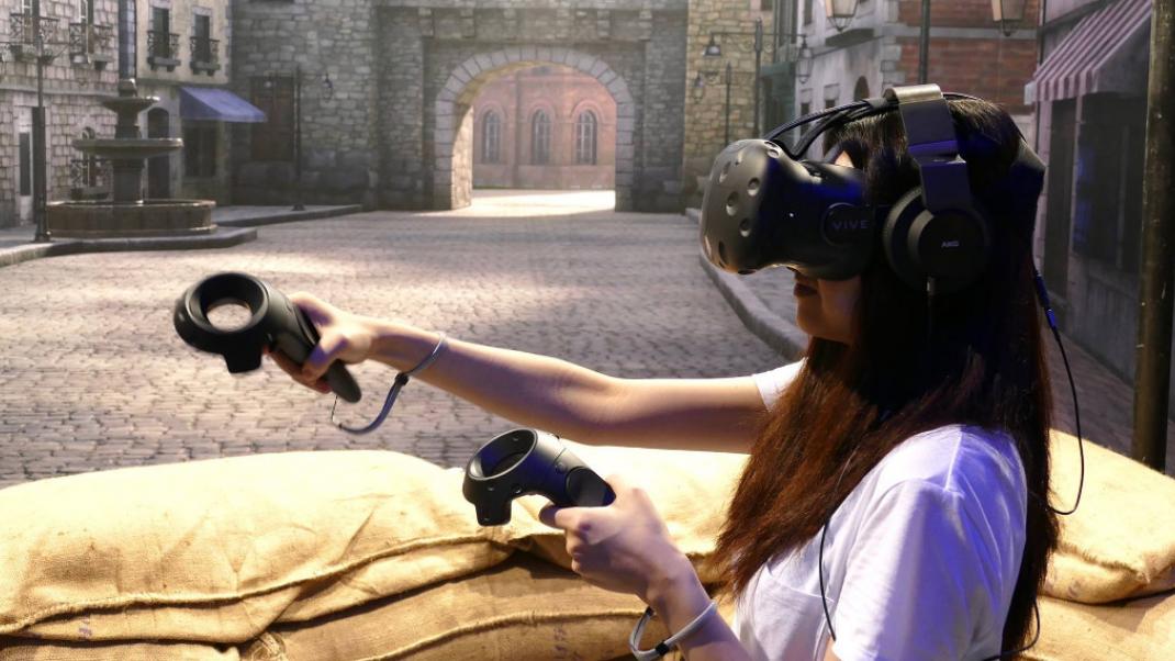 The VR Project: Βυθιζόμαστε στην εικονική πραγματικότητα στο κέντρο της Αθήνας | 0 bovary.gr
