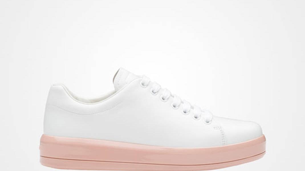 Λευκά sneakers, το παπούτσι πασπαρτού της Ανοιξης -Συνδυασμοί, τιπς, προτάσεις | 0 bovary.gr