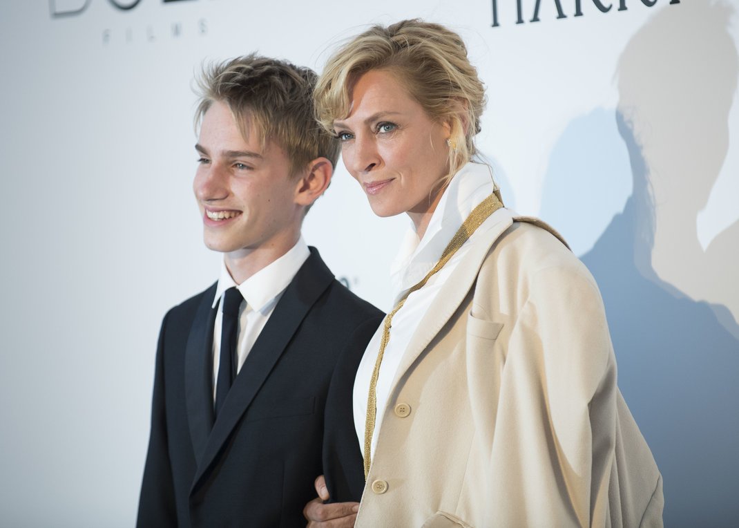 H Ούμα Θέρμαν με τον γιο της, Λεβόν /Φωτογραφία: ΑP images