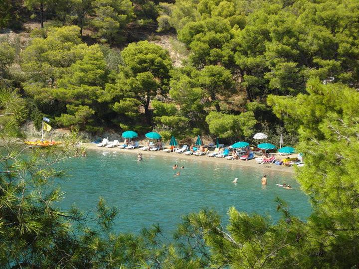 Facebook /Love BAY Poros Island