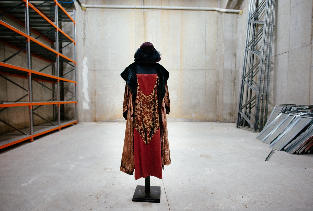 Κοστούμι του Δαμιανού Ζαρίφη από την όπερα Άνοδος και  πτώση της πόλης Μαχαγκόνυ Εθνική Λυρική Σκηνή ΦΩΤΟ ΧΡΗΣΤΟΣ ΤΟΛΗΣ