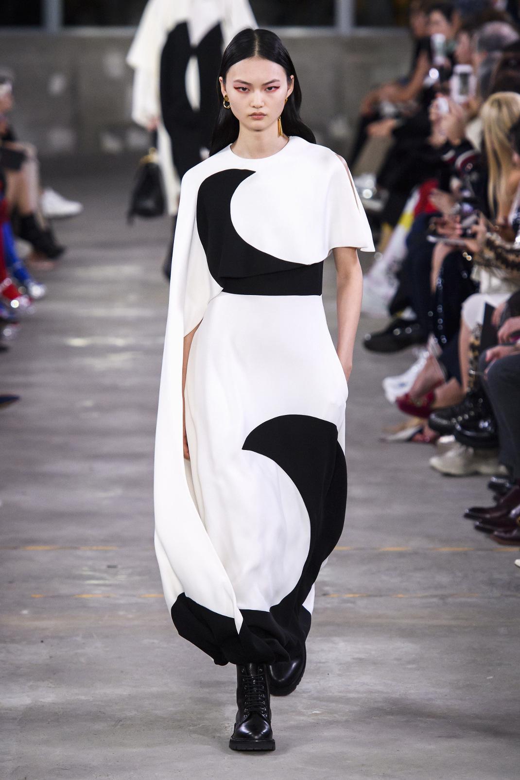 Valentino pre fall 2019