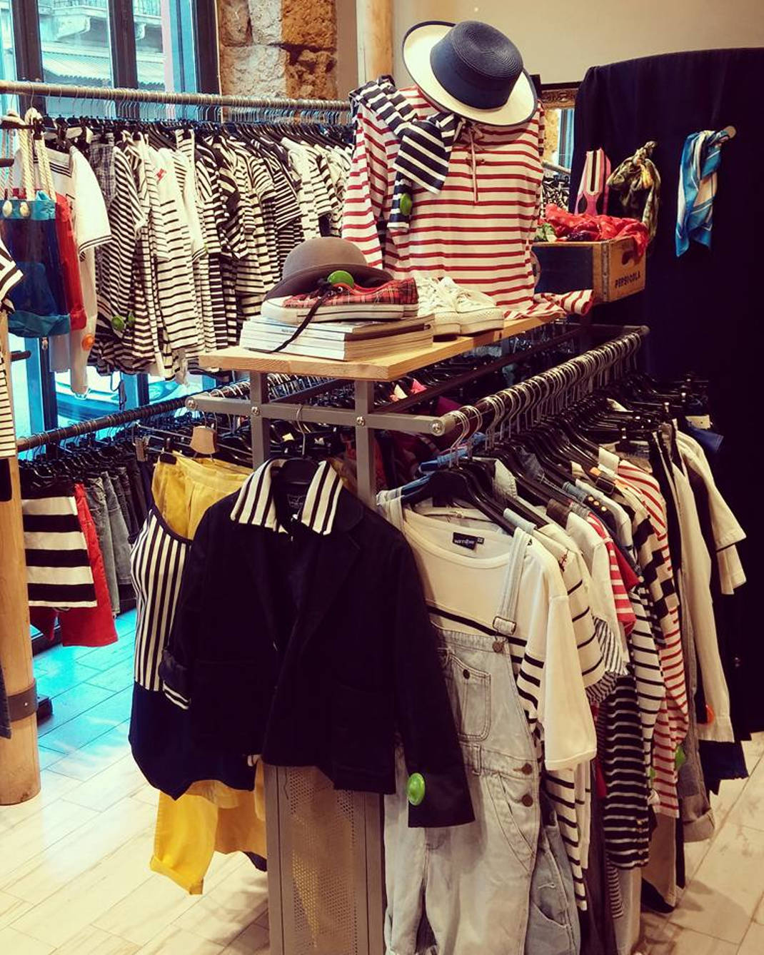 Vintage Royxa Sthn A8hna 8 Diey8ynseis Gia Na Breis Ta Kommatia