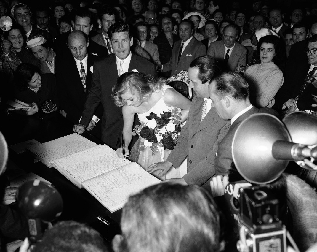 Με τον Άντονι Στιλ παντρεύτηκαν στις 22/05/56, στη Φλωρεντία.