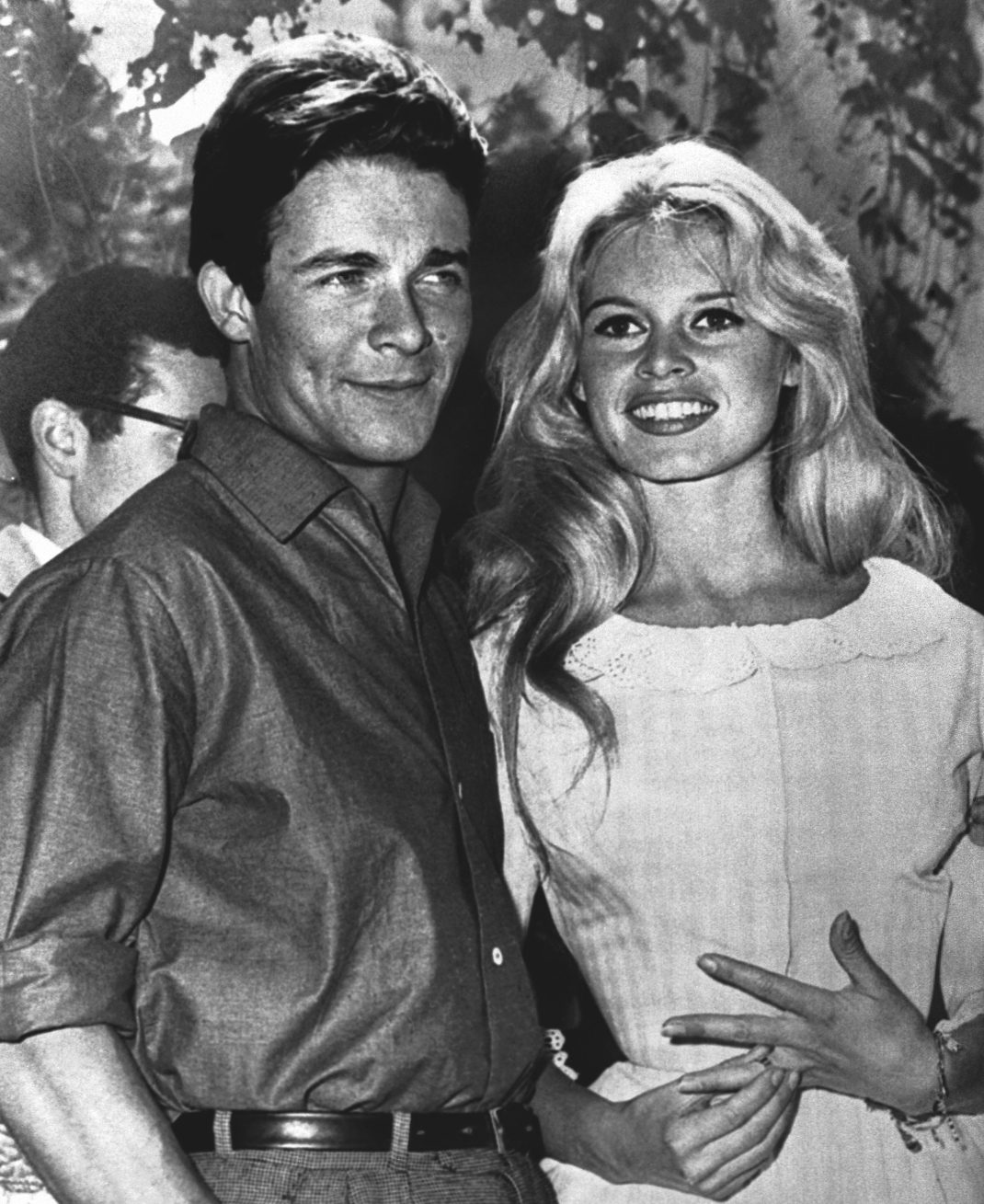 Жак шарье. Brigitte Bardot and Jacques Charrier. Бриджит Бардо и Жак Шаррье. Свадьба Брижит Бардо и Жака Шарье.