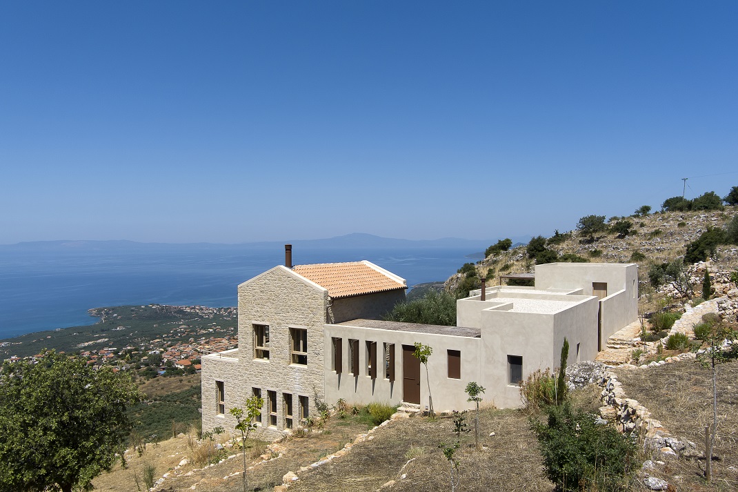 εξοχική κατοικία στη Μάνη etsi architects