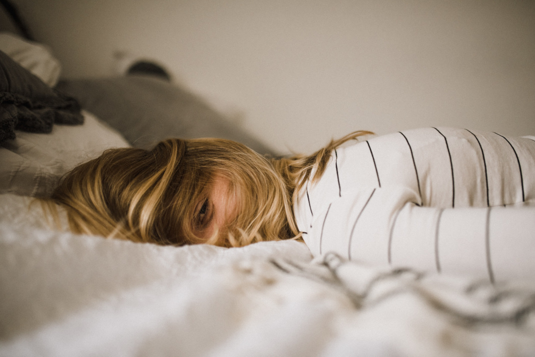 6 τεχνικές που θα σε βοηθήσουν να έχεις καλύτερο ύπνο