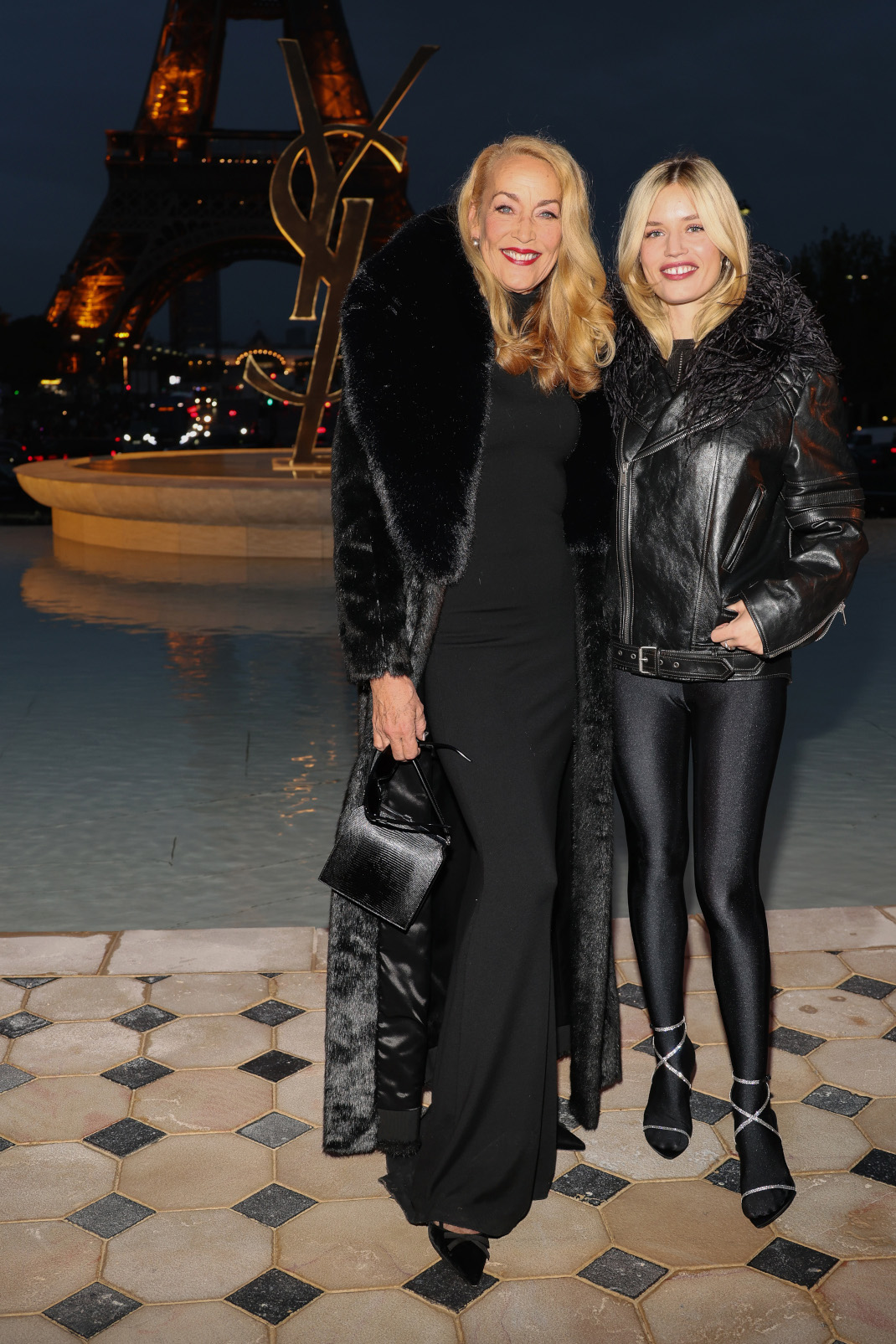 H Tζέρι Χολ με την κόρη της, Τζόρτζια Μέι Τζάγκερ, στην επίδειξη του Saint Laurent στο Παρίσι 