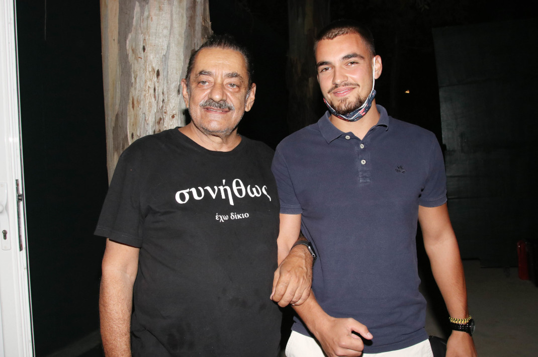Αντώνης Καφετζόπουλος με το γιό του, Σπύρο
