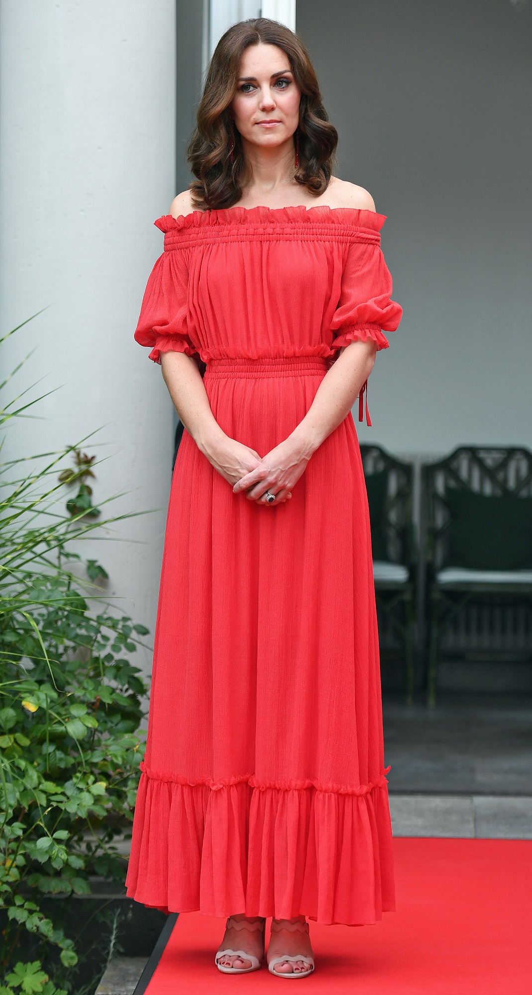 Η Κέιτ Μίντλετον με κόκκινο φόρεμα
