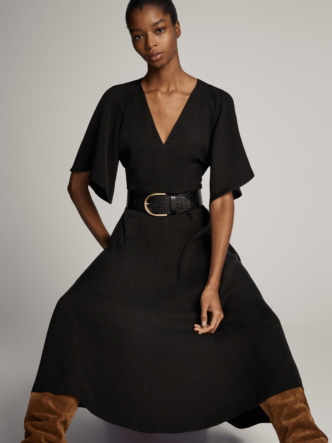 μαύρο φόρεμα Massimo Dutti
