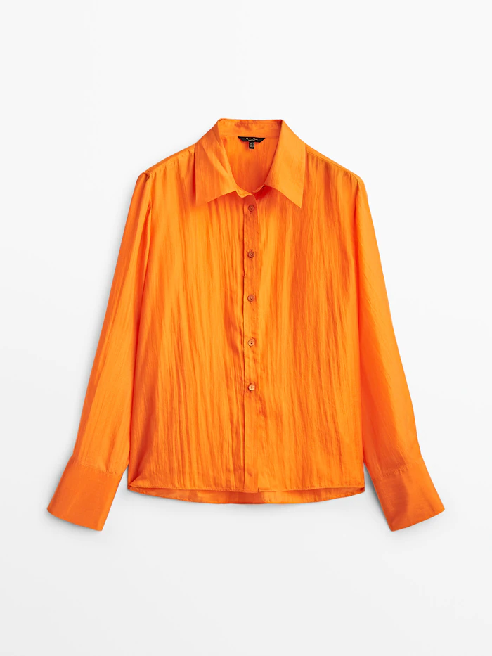 H Μαρία Μπακοδήμου με κομψό πουκάμισο από τα Massimo Dutt -Σε πορτοκαλί χρώμα 