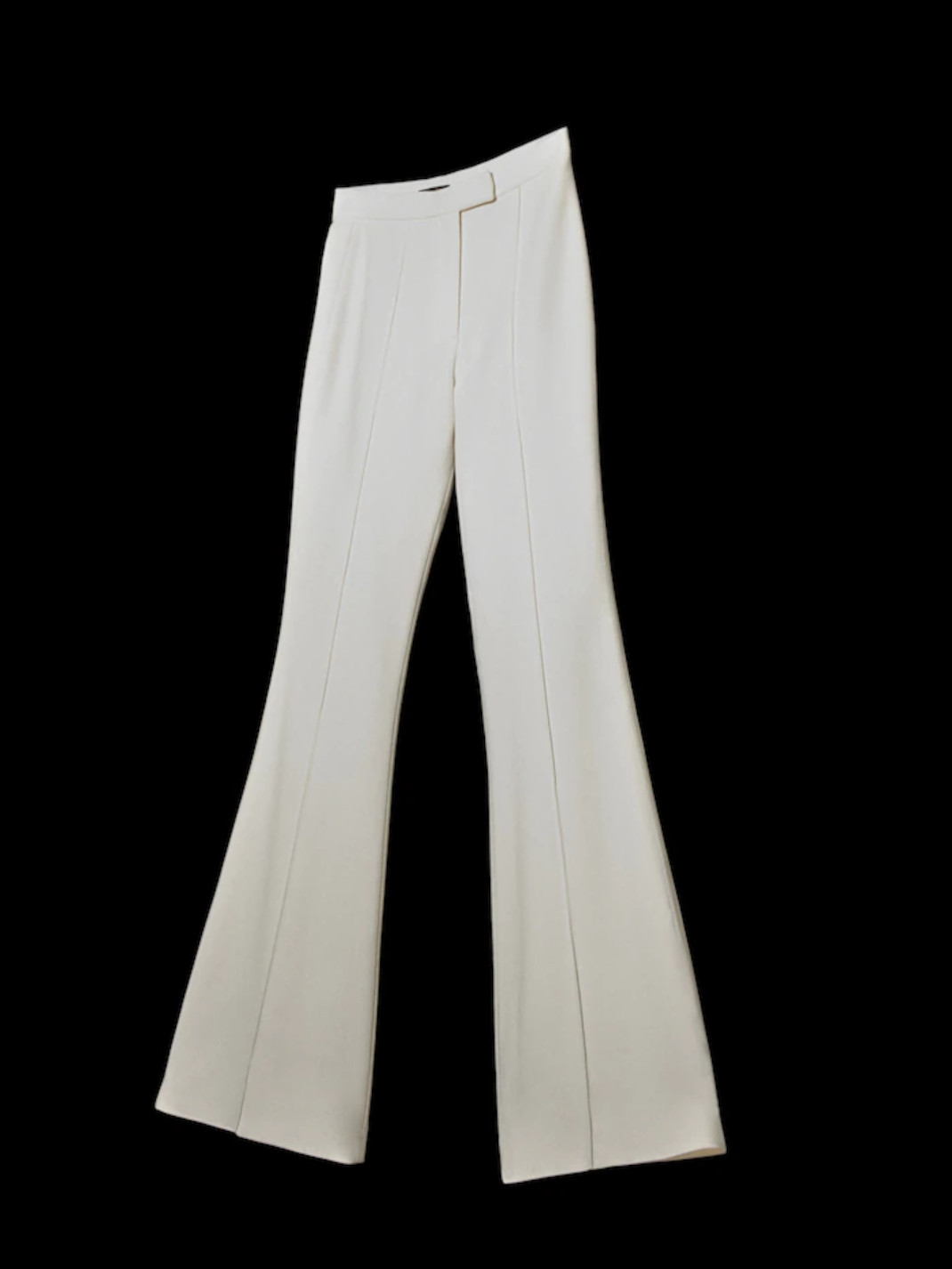 H Ελένη Μενεγάκη με λευκό παντελόνι από τα Massimo Dutti -Σε bootcut γραμμή, κολακεύει τη σιλουέτα