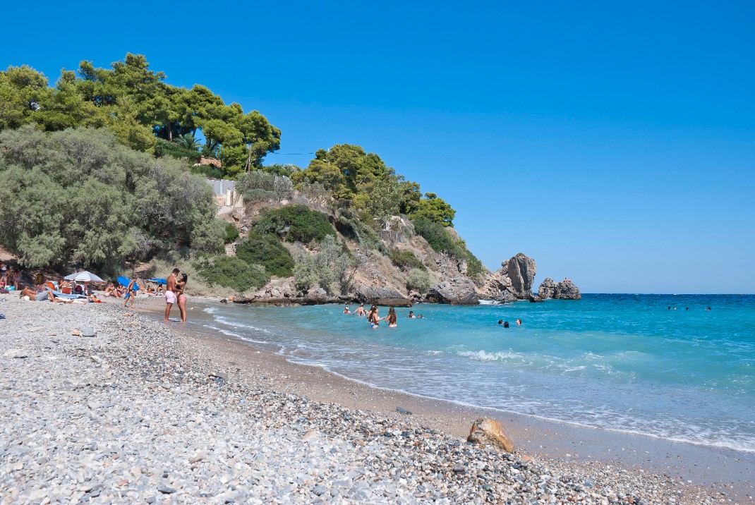 παραλία Ερωτοσπηλιά, Πόρτο Ράφτη.