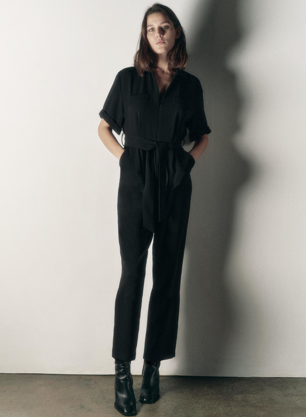 μαύρο jumpsuit