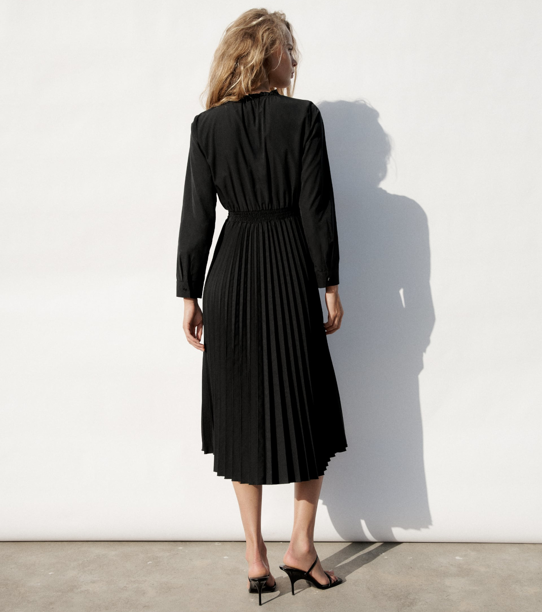 μαύρο φόρεμα Zara
