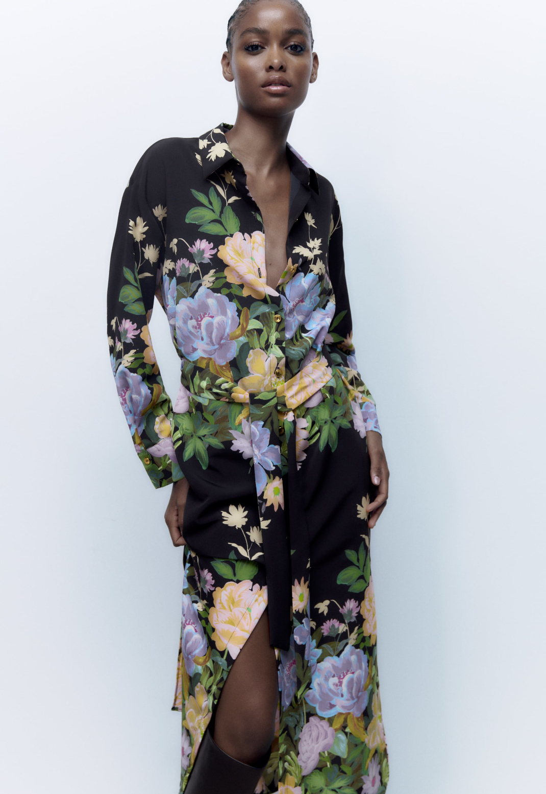 Το φλοράλ shirt dress από τα Zara που θα λατρέψουν οι fashionistas άνω