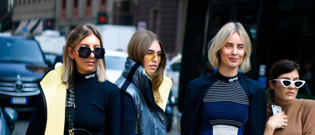 Tέσσερις γυναίκες στο δρόμο στην Εβδομάδα Μόδας/ Φωτογραφία: Shutterstock 