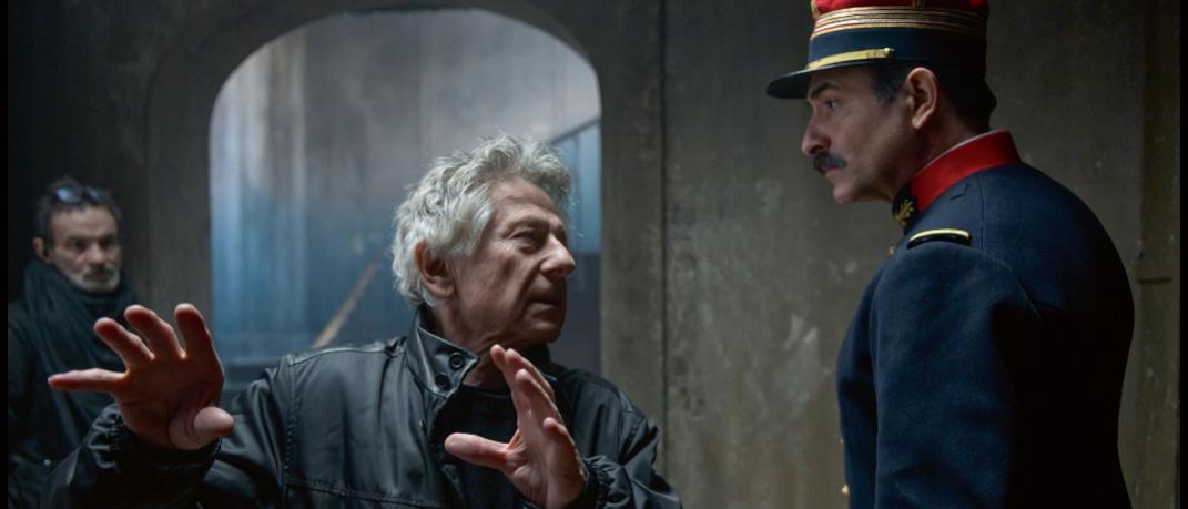 Ο Ρομάν Πολάνσκι δίνει οδηγίες στον ηθοποιό Jean Dujardin