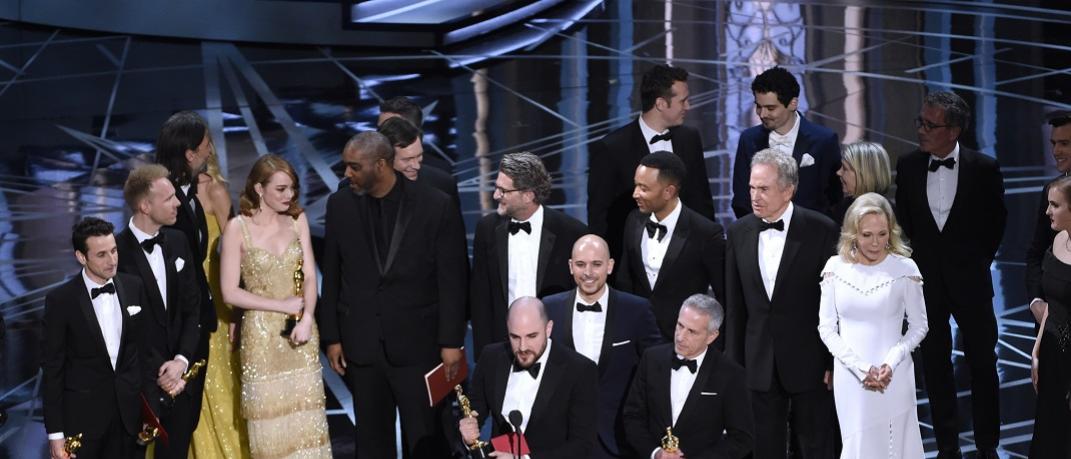 Το La La Land κερδίζει το όσκαρ καλύτερης ταινίας