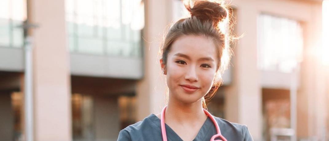 Η νοσοκόμα Miki Rai