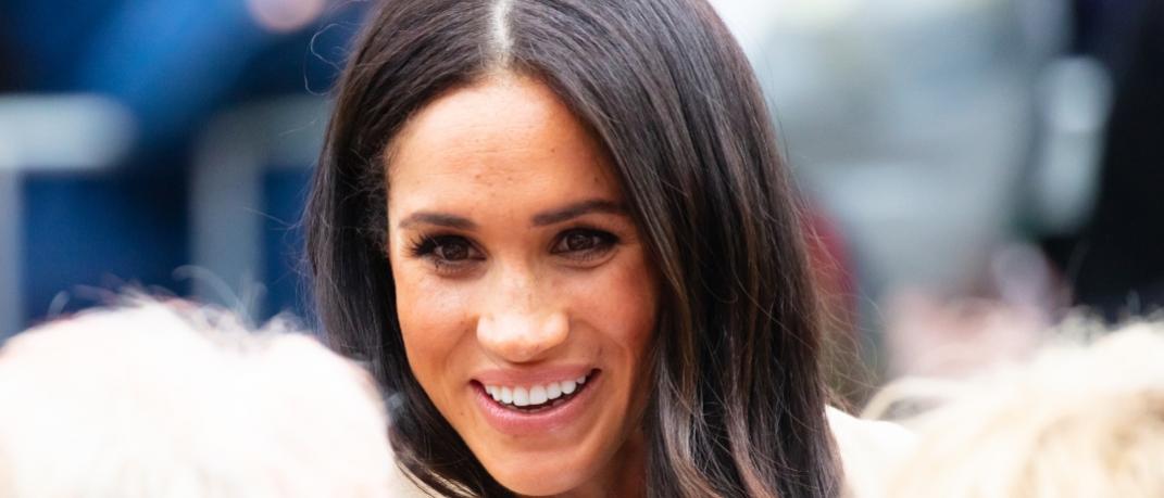 H Meghan Markle διαθέτει πλούσιες και μακριές βλεφαρίδες.