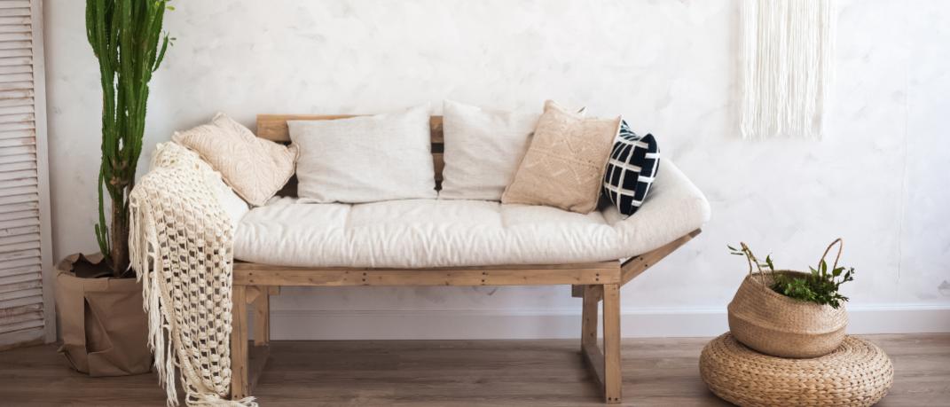καλάθι καναπές σε σαλόνι