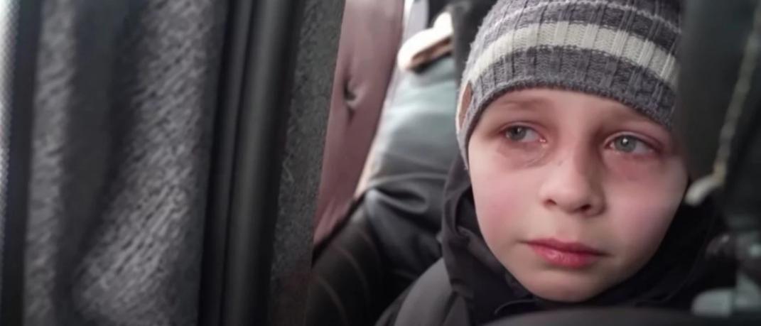 Το νεαρό αγόρι που άφησε πίσω στο Κίεβο τον πατέρα του 