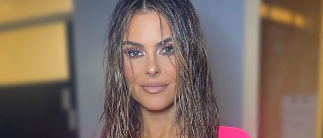 Η Μαρία Μενούνος με wet hair look