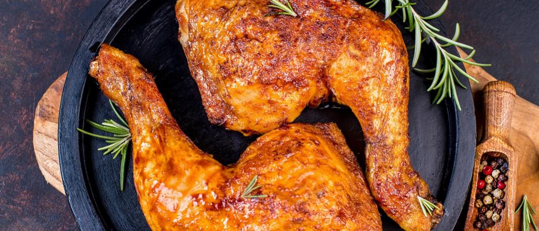 Σεφ αποκαλύπτουν τα μυστικά για το πιο ζουμερό μπούτι κοτόπουλο