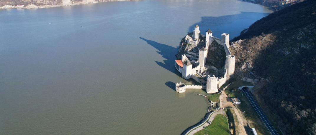 Golubac Fortress, ένα εκπληκτικό κάστρο στις όχθες του Δούναβη που ελάχιστοι γνωρίζουν