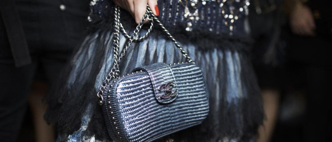 Οι νέες τσάντες κομψοτεχνήματα της Chanel: Εμπνευσμένες από το θρυλικό Ritz του Παρισιού | 0 bovary.gr