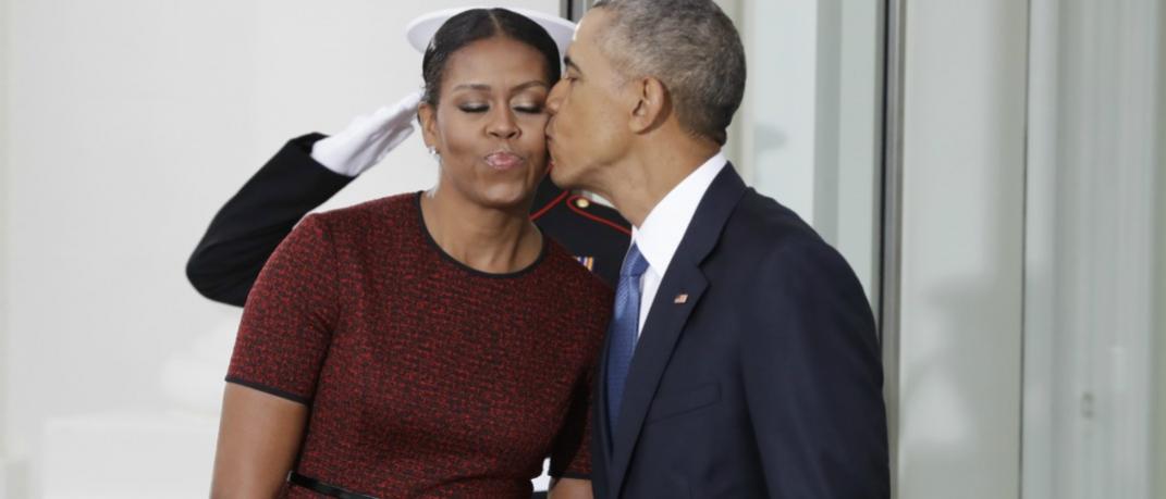 Αποκάλυψη: Ο Ομπάμα είχε κάνει 2 προτάσεις γάμου σε άλλη γυναίκα πριν παντρευτεί τη Μισέλ  | 0 bovary.gr