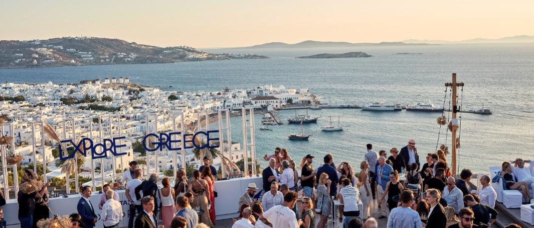 Τρεις κορυφαίοι bartenders, το METAXA και το The Clumsies άνοιξαν πανιά για τα πιο ωραία νησιά της Ελλάδας | 0 bovary.gr