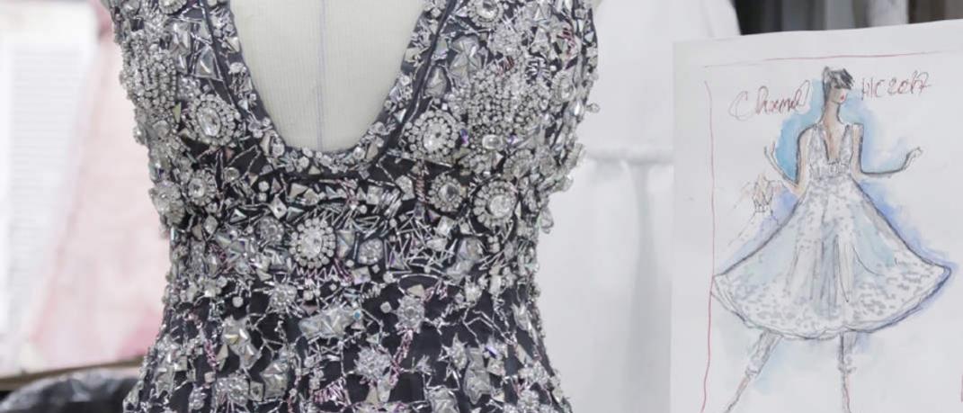 Στο ατελιέ της Chanel: Καρέ καρέ πώς φτιάχτηκε το φόρεμα της Εμμα Στόουν για τα Bafta | 0 bovary.gr